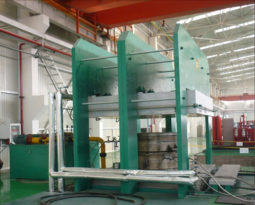 comprar Máquina de prensagem vulcanizadora de borracha de aquecimento eléctrico com sistema de controlo PLC online manufacture