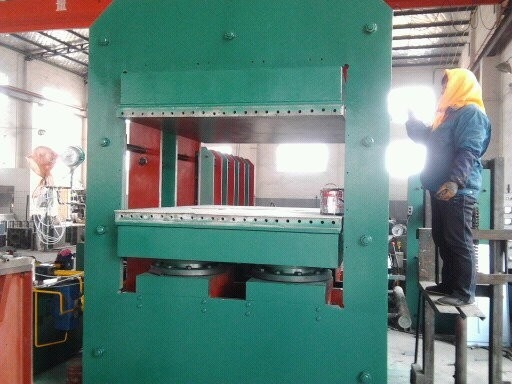 comprar Máquina vulcanizando de borracha automática da imprensa com sistema de controlo do PLC online manufacture