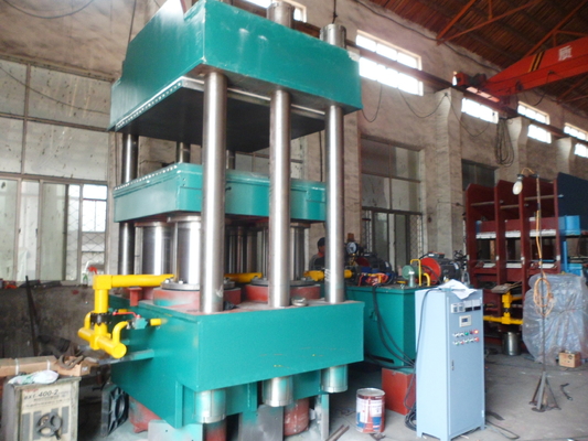 comprar Máquina vulcanizando de borracha de aquecimento elétrica da imprensa de quatro colunas online manufacture