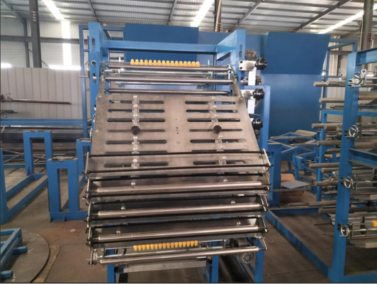 comprar Quatro camadas de alimentação rack e automático de transporte de motocicletas máquina de fabricação de pneus online manufacture
