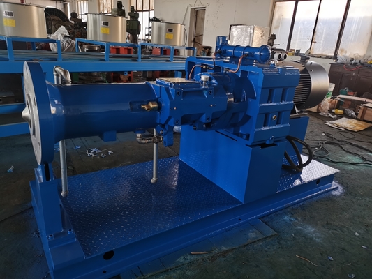 comprar Extrusora de borracha de alimentação a quente de 22 kW utiliza parafuso resistente ao desgaste de 120 mm online manufacture