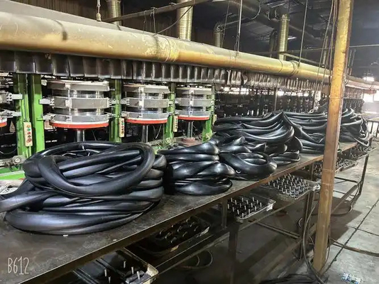 comprar Máquina de curar tubos internos de borracha butílica e borracha natural para linha de produção de tubos internos de motocicletas online manufacture