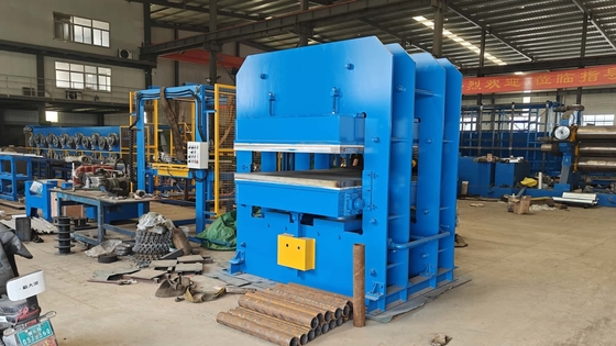 comprar 1000 × 1000 mm Tamanho do banco de trabalho Quadro de placa plana Prensa de vulcanização / Linha de produção de selos de motores automotivos online manufacture