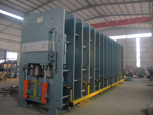 Bom preço Máquina de prensagem vulcanizadora de borracha de 1200T automática de controlo PLC para produção de esteiras de borracha on-line