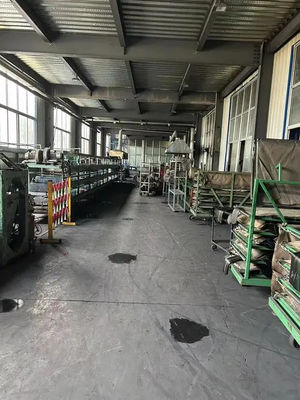 Bom preço Linha de processo de produção de máquinas de fabricação de pneus de motocicleta de baixo custo e máquinas necessárias on-line